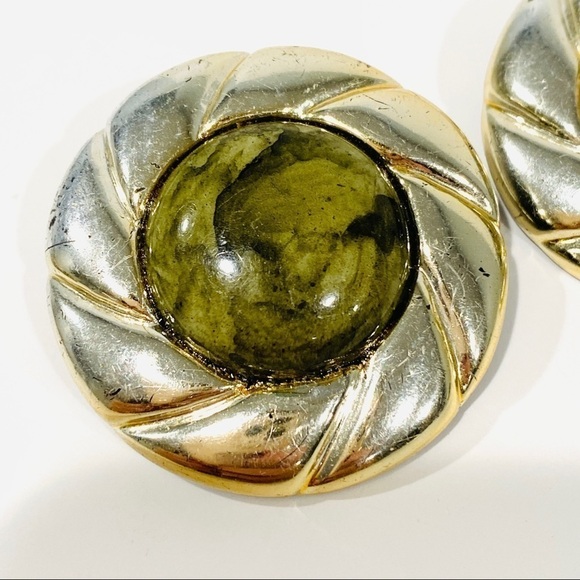 Vtg 80s Faux Jade/Silver Round Clip-On Earrings - Picture 4 of 6